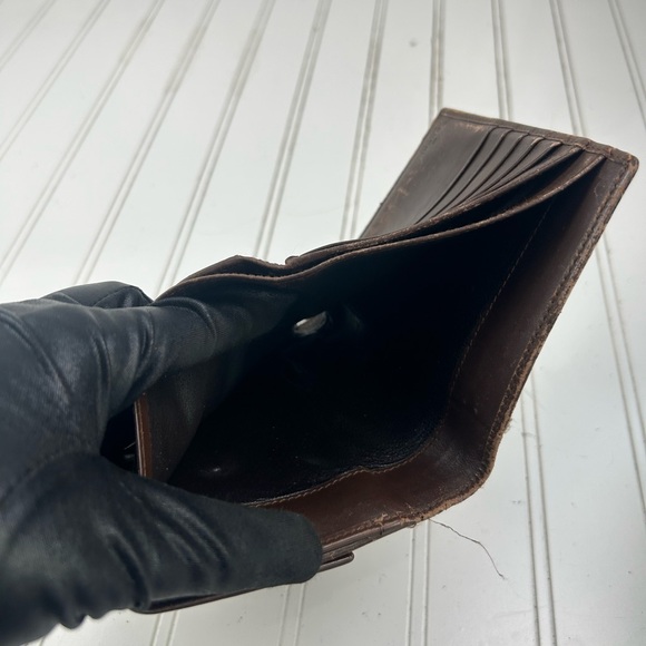 Gucci Vintage Brown Leather Canvas GG Bifold Wallet - Picture 6 of 9